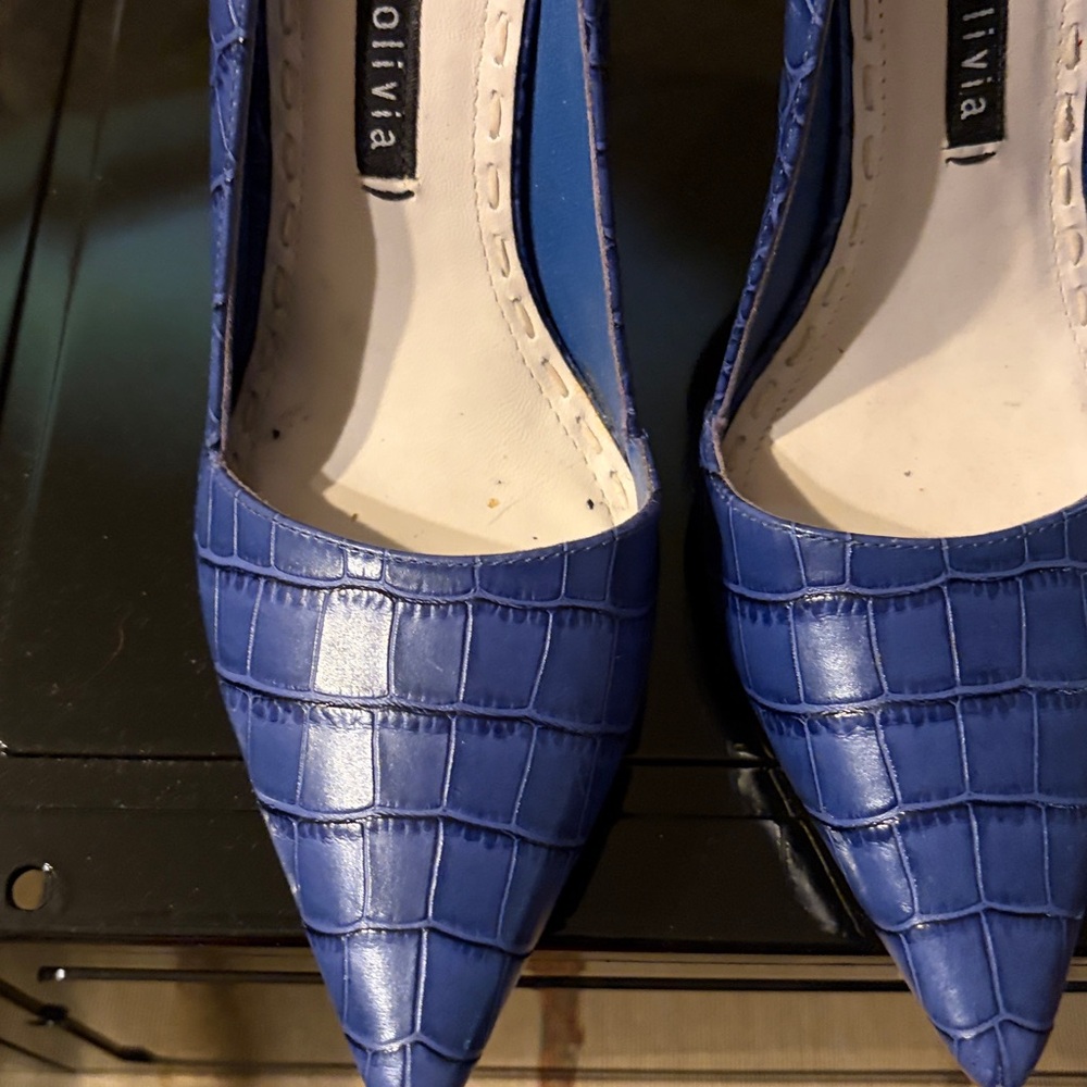 Alice + Olivia Cobalt Croc-Embossed Pointed Toe Pumps - Picture 2 of 4
